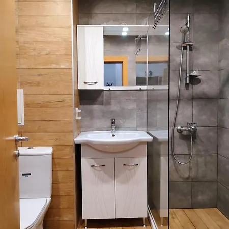 Maxim 1 Cozy 1 Bedroom In