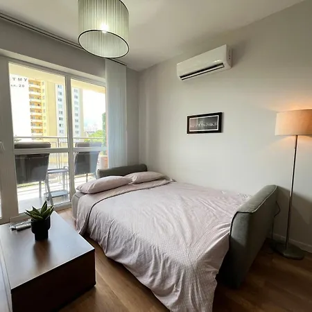 Maxim 1 Cozy 1 Bedroom In Apartment