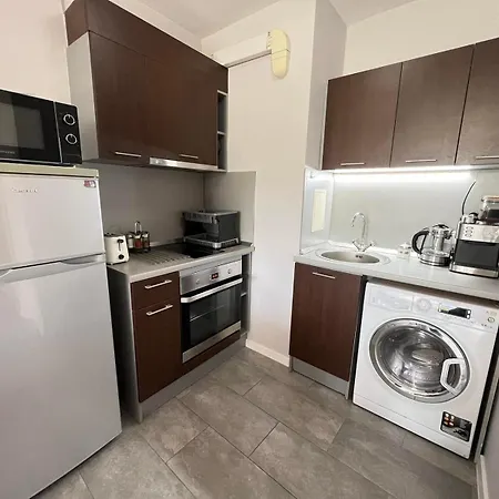 Maxim 1 Cozy 1 Bedroom In *